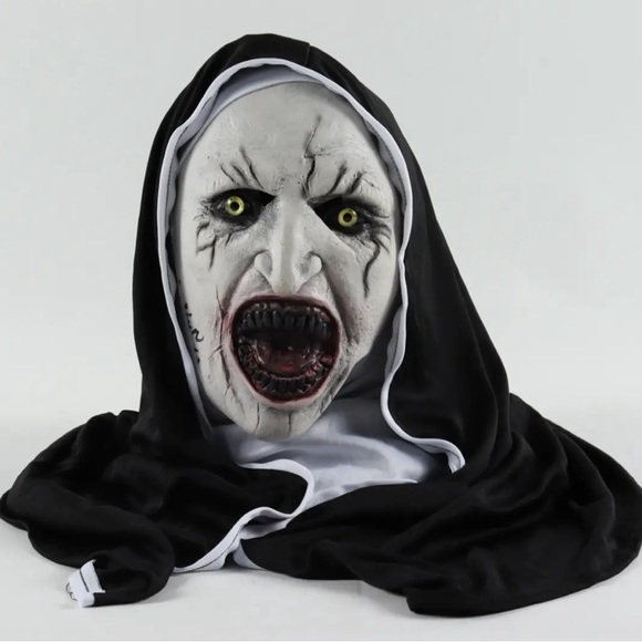 The Nun mask signed by Bonnie Aarons w/COA. The Demon Valek - Picture 1 of 2